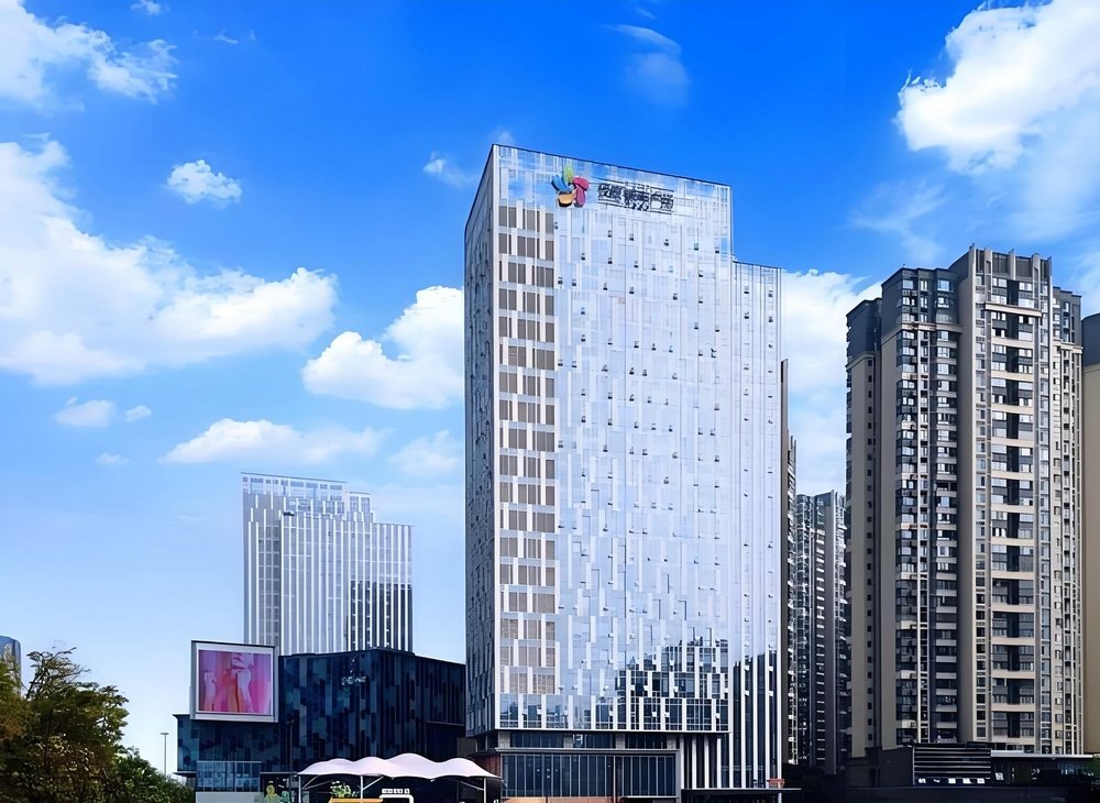 泛悦城市广场外观图